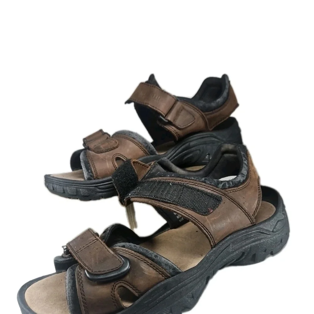 Earth Men's Sz11.5 Brown and Black Sandals Strap